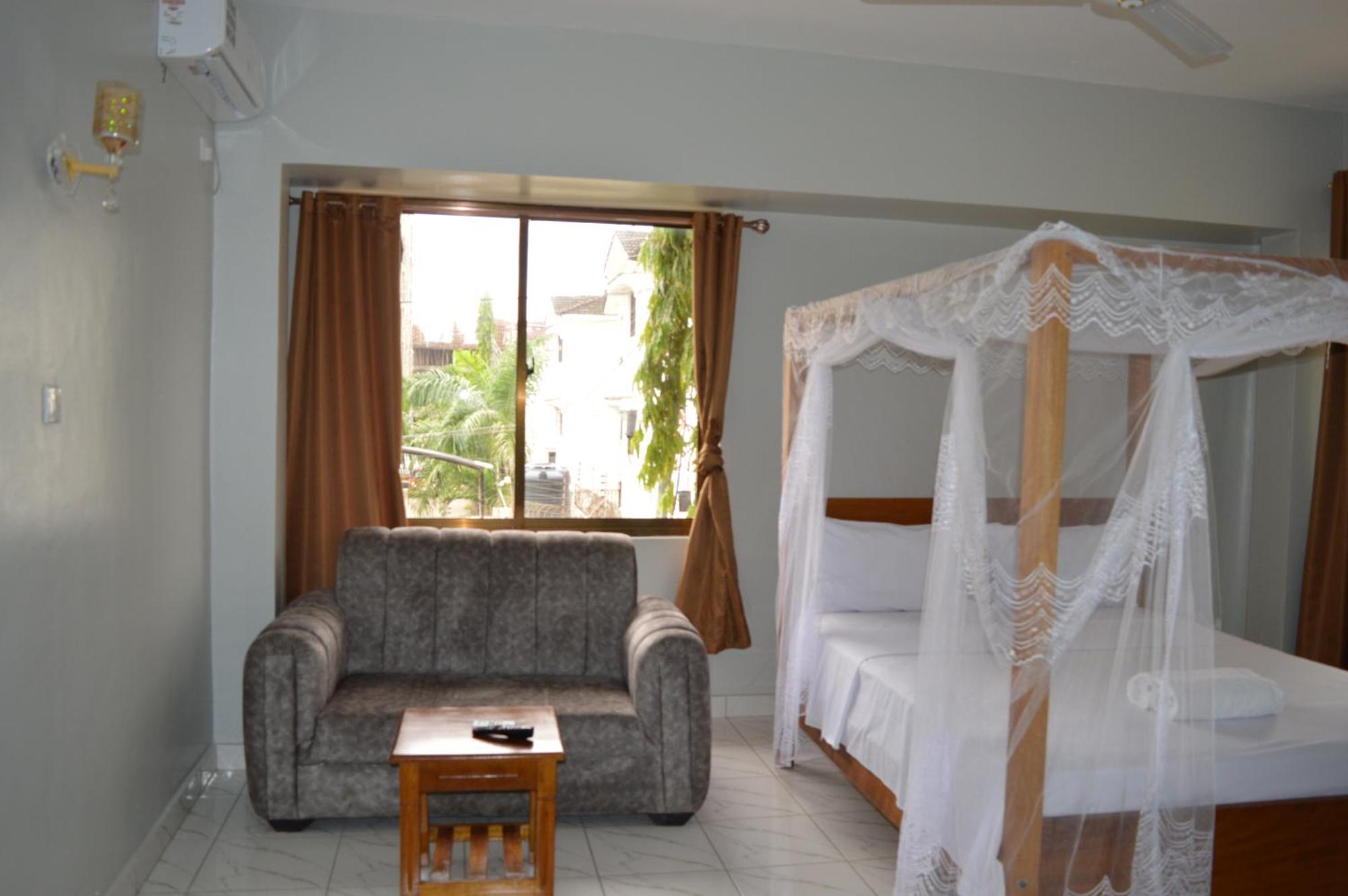 Hotel Tiffany Mombasa Exterior foto